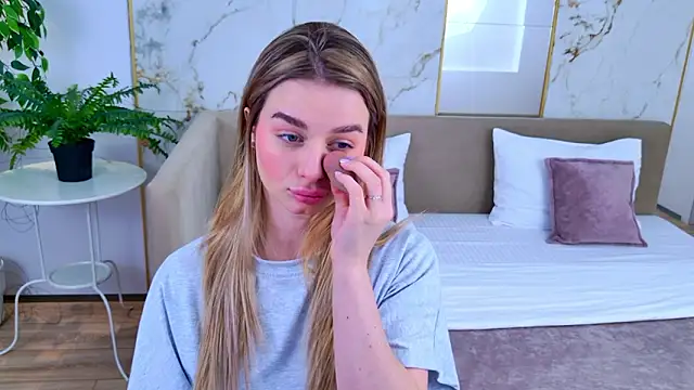 Snapshot of SweetyLicky chatting on 02.20.26 SweetyLicky online show from 02.20.26