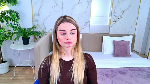 Snapshot of SweetyLicky chatting on 02.28.26 SweetyLicky online show from 02.28.26