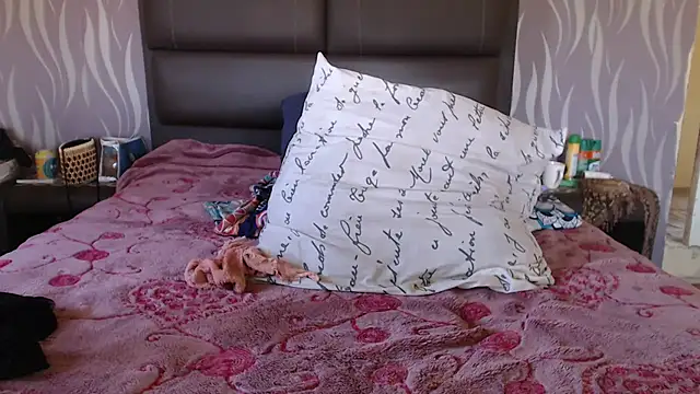 Snapshot of BoobsQueen46K chatting on 11.12.25 BoobsQueen46K online show from 11.12.25