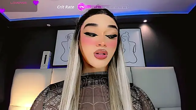 Valeriasmiithh online show from 10.17.25