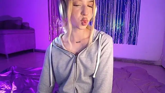 Alina Lee t online show from 10.26.25