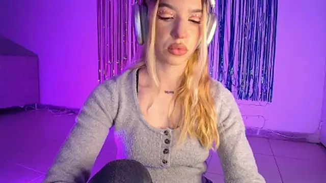 Alina Lee t online show from 10.29.25