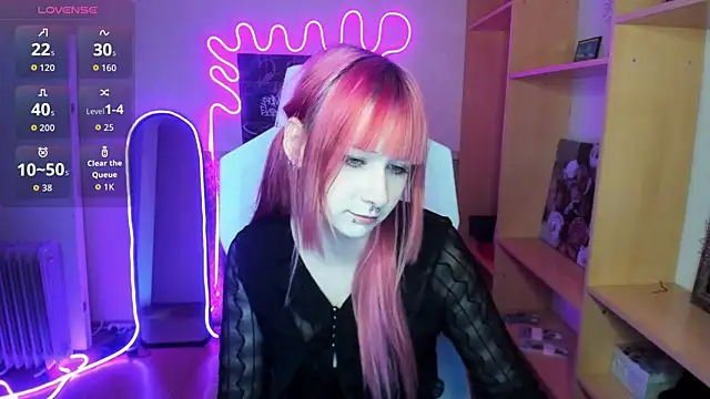 Snapshot of AmamiDark chatting on 09.27.25 AmamiDark online show from 09.27.25