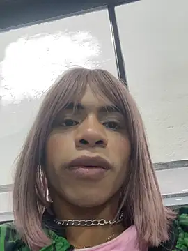 Katy bratz  online show from 10.29.25