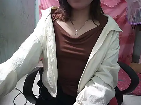 Snapshot of Xue_weng chatting on 11.26.25 Xue weng online show from 11.26.25