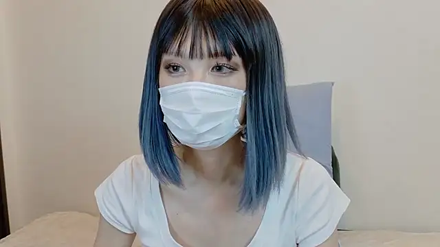 sarina at online show from 11.15.25