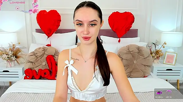 ToriSonn online show from 02.17.26