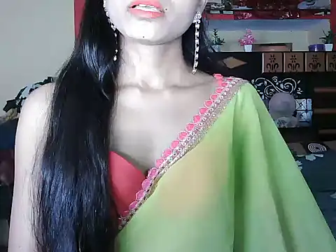 Snapshot of ROSE_GOLDE chatting on 10.07.25 ROSE GOLDE online show from 10.07.25