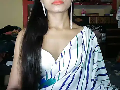 Snapshot of ROSE_GOLDE chatting on 10.08.25 ROSE GOLDE online show from 10.08.25