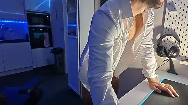 Snapshot of boiteasex chatting on 09.15.25 boiteasex online show from 09.15.25