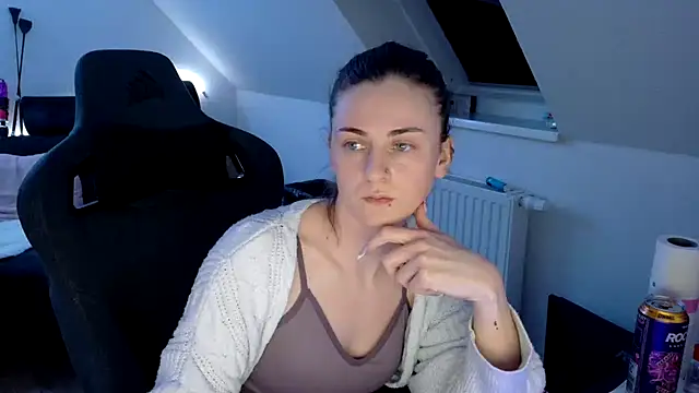 Melly4You online show from 04.15.26