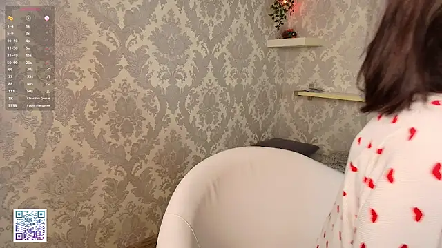 Snapshot of Fire_katie chatting on 10.02.25 Fire katie online show from 10.02.25