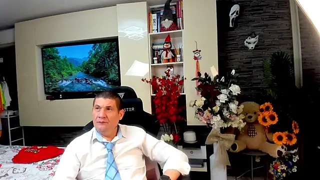 SpartacusDaddy48 online show from 05.19.26