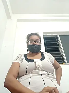 Snapshot of Elie_couple143 chatting on 10.01.25 Elie couple143 online show from 10.01.25