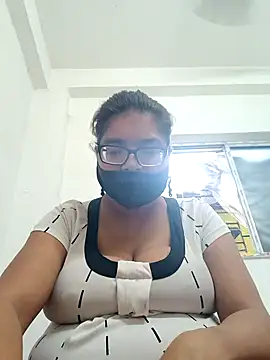 Snapshot of Elie_couple143 chatting on 10.02.25 Elie couple143 online show from 10.02.25