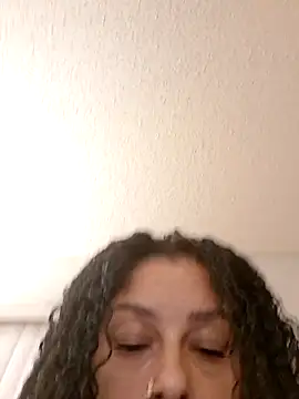 sweetnjuicyyy online show from 10.02.25