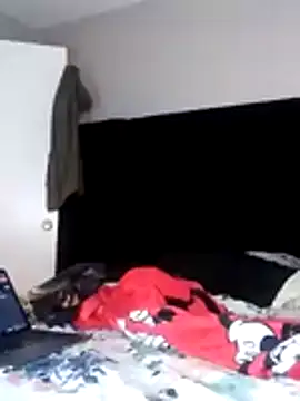 sweetnjuicyyy online show from 10.28.25