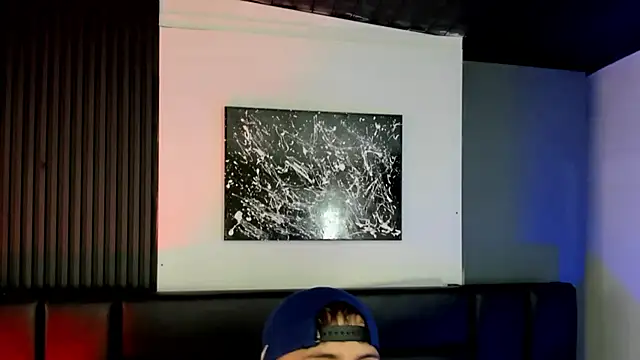 Snapshot of Maximo_Wolff chatting on 10.01.25 Maximo Wolff online show from 10.01.25