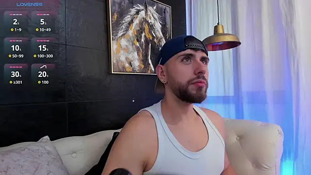 Snapshot of Maximo_Wolff chatting on 10.18.25 Maximo Wolff online show from 10.18.25