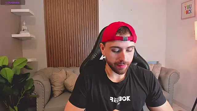 Maximo Wolff online show from 03.26.26