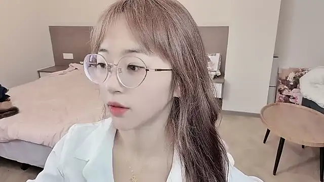 nini a online show from 11.11.25