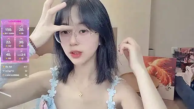 Snapshot of nini_a chatting on 04.06.26 nini a online show from 04.06.26