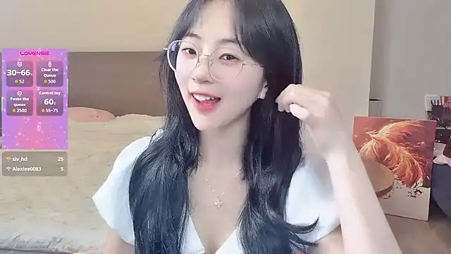 Snapshot of nini_a chatting on 04.10.26 nini a online show from 04.10.26
