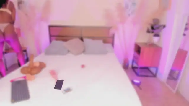 Snapshot of EmaaaBrown_ chatting on 03.20.26 EmaaaBrown online show from 03.20.26