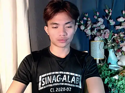 Snapshot of mostwantedtwink chatting on 11.04.25 mostwantedtwink online show from 11.04.25