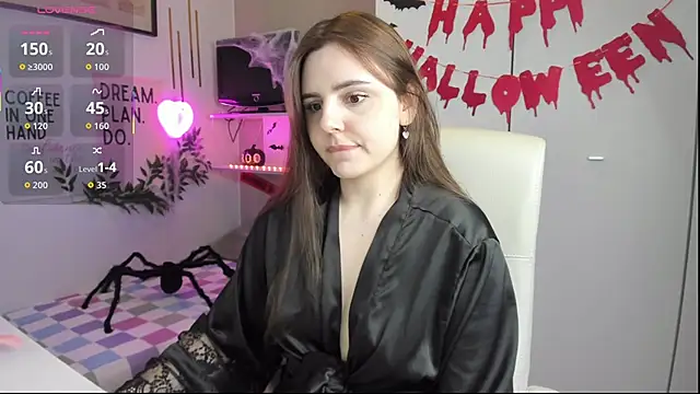 Snapshot of LiaWoow chatting on 10.29.25 LiaWoow online show from 10.29.25