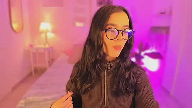 Snapshot of emma_soul1 chatting on 10.15.25 emma soul1 online show from 10.15.25