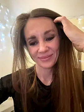 LucieMack online show from 10.29.25