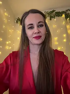 LucieMack online show from 04.08.26