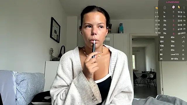 Snapshot of MaydaCornwall chatting on 09.30.25 MaydaCornwall online show from 09.30.25