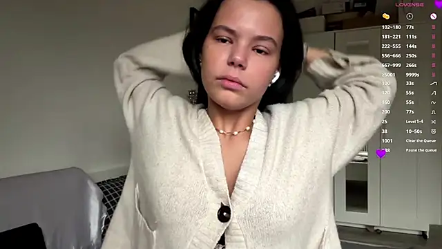 MaydaCornwall online show from 12.19.25