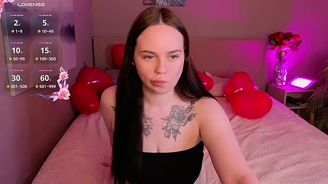 Alice Moondark online show from 02.13.26