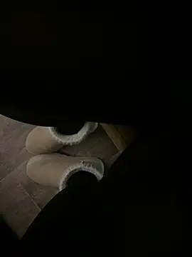 HiddenHoneyLDN online show from 10.06.25