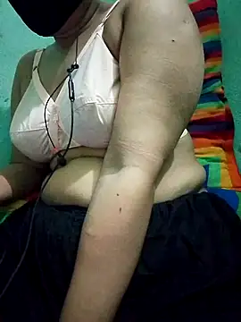 Snapshot of Maria_Mahi chatting on 10.10.25 Maria Mahi online show from 10.10.25