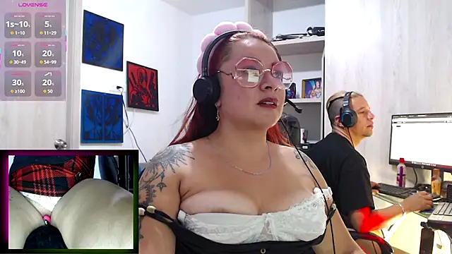 leidydi223 online show from 10.18.25