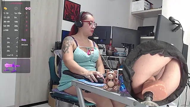 leidydi223 online show from 11.26.25