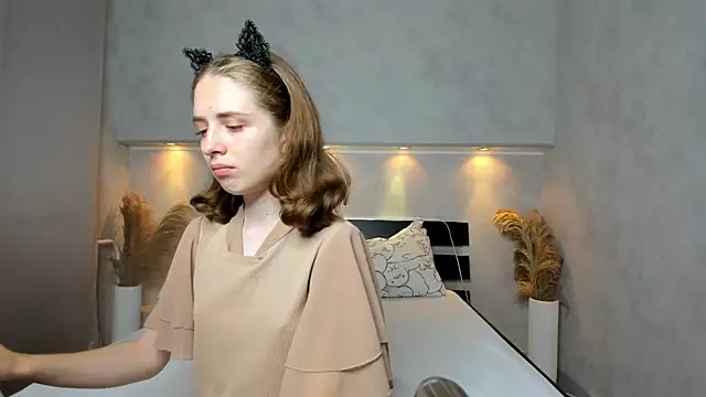 Camilla Kelly online show from 09.12.25