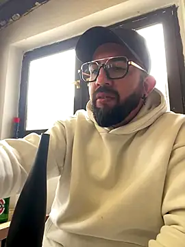 Snapshot of andrey1887 chatting on 09.24.25 andrey1887 online show from 09.24.25