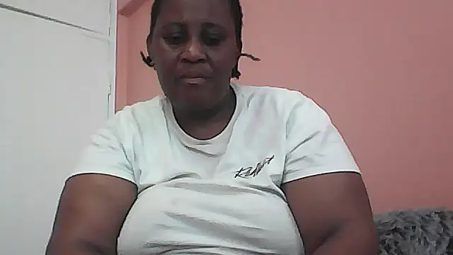 HUGEASSXXXXX online show from 10.05.25