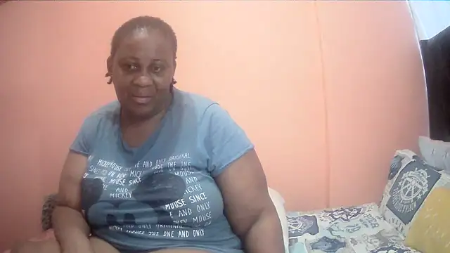 HUGEASSXXXXX online show from 12.18.25