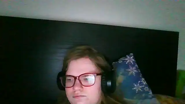 Moonolighta online show from 02.10.26