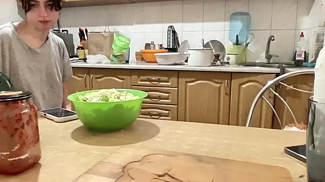 Rosea Champagne online show from 09.12.25