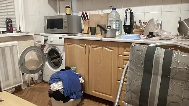 Rosea Champagne online show from 09.20.25