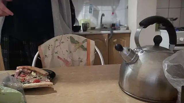 Rosea Champagne online show from 10.16.25