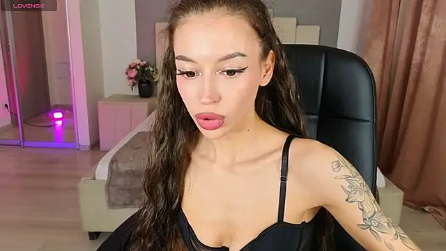 Alexa   Hill online show from 09.08.25