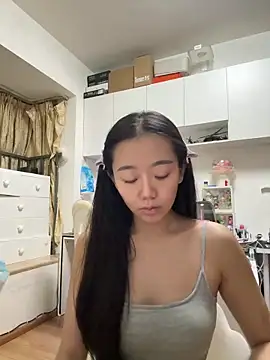 Snapshot of jiajia_L chatting on 10.09.25 jiajia L online show from 10.09.25